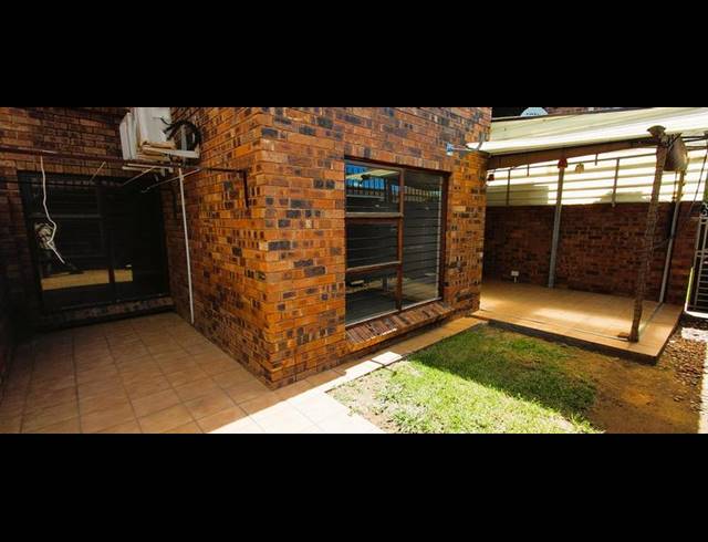 3 BEDROOM APARTMENT FOR SALE IN LANGENHOVENPARK